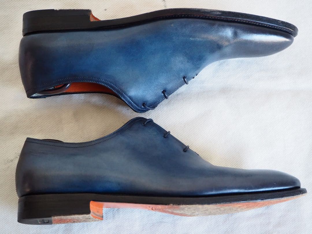 靴 Santoni Navy hole cut dress shoes