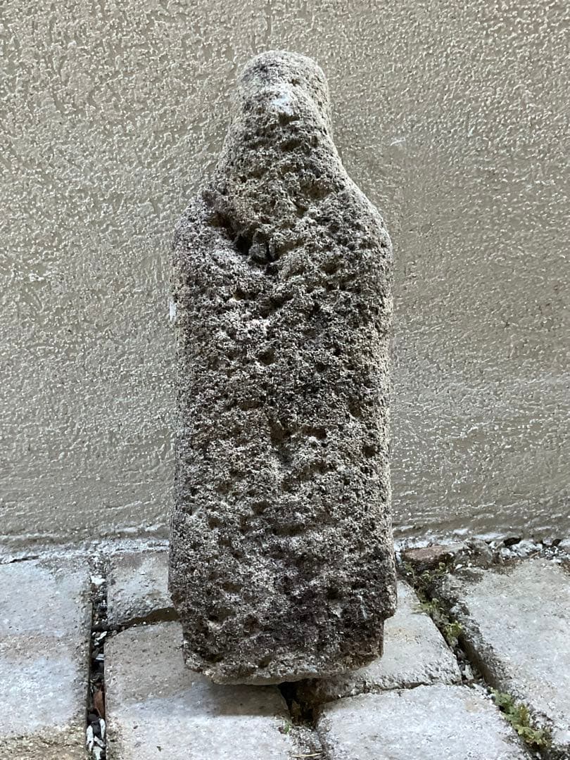 耳の大きなお地蔵様　地蔵　石仏　仏像　仏教美術　江戸時代　新潟県　高さ約42cm