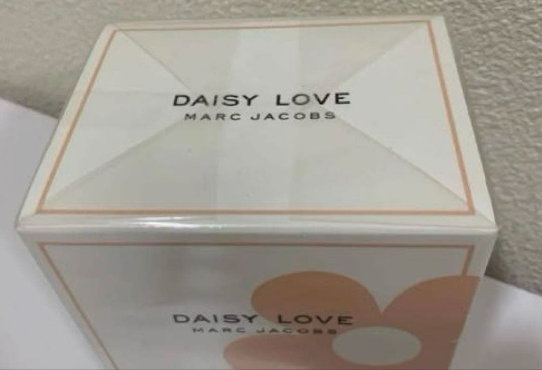 大特価★ 未使用♡ マークジェイコブス　デイジー ラブ 50ml