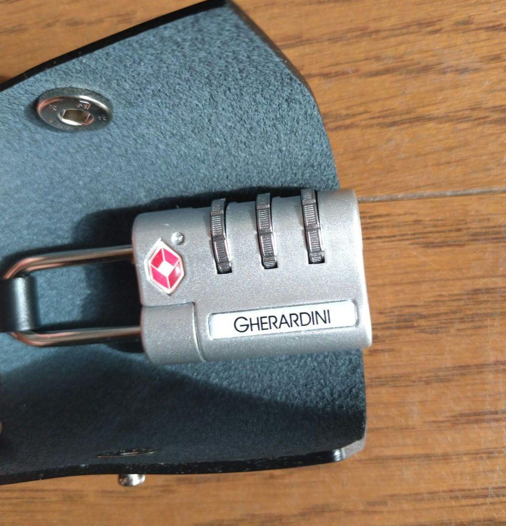 【ゲラルディーニ】キャリーケース　ブラック