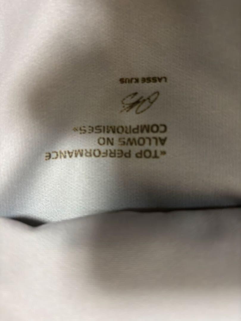 チユースKJUS　スキーウェア