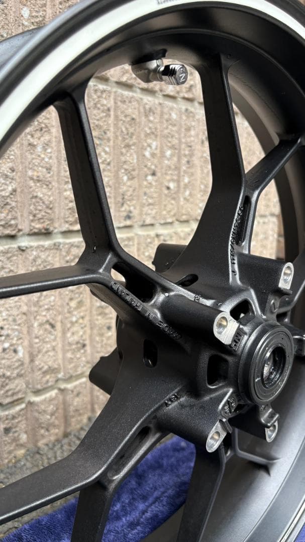 cbr650r 純正 フロントホイール