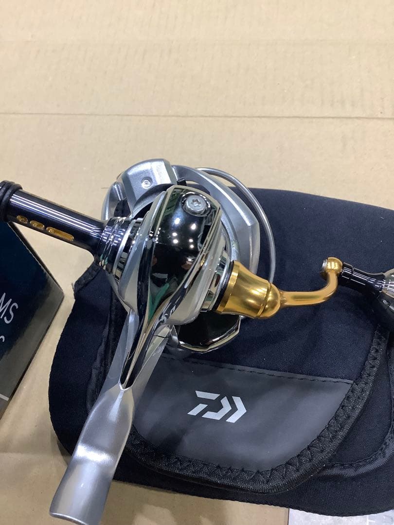 ダイワ 21 フリームス LT3000-C スピニングリール未使用品