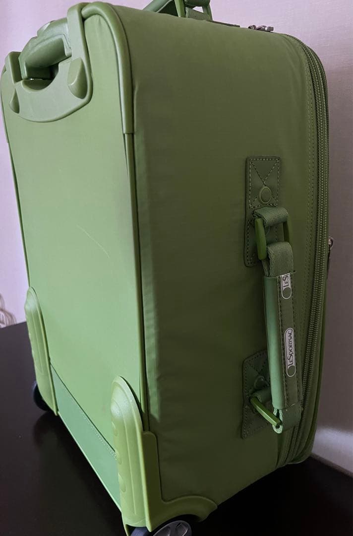 LeSportsac レスポ キャリーバッグ/スーツケース キウイ色 新品未使用