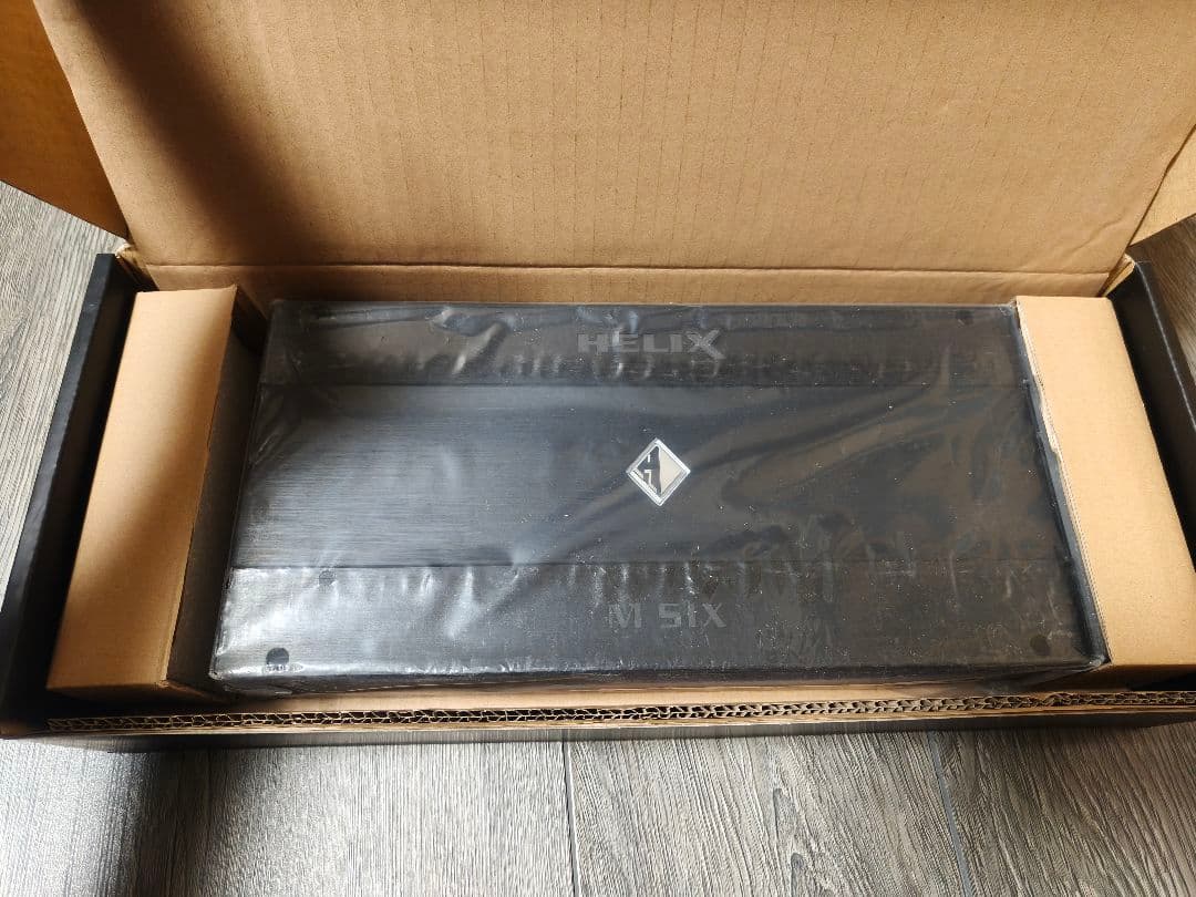 HELIX M SIX 6chパワーアンプ 未使用品