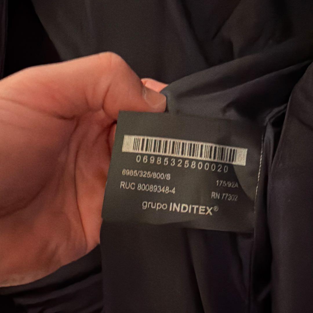 ZARA ブラック ダウンベスト フード付き