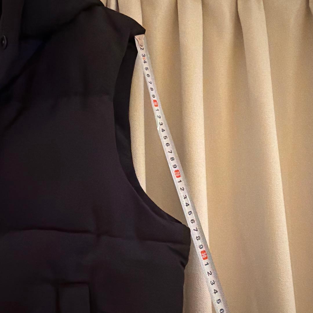 ZARA ブラック ダウンベスト フード付き