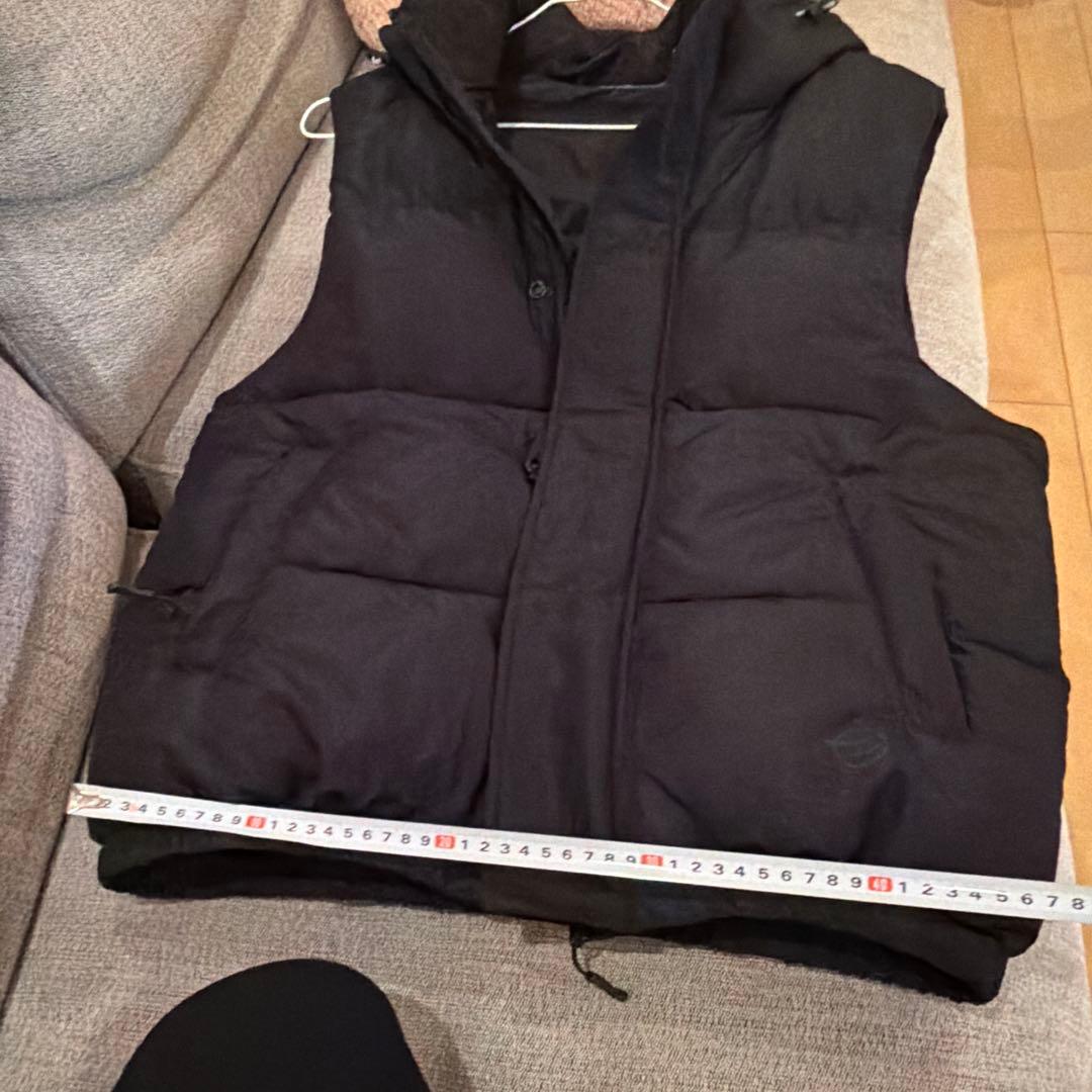 ZARA ブラック ダウンベスト フード付き