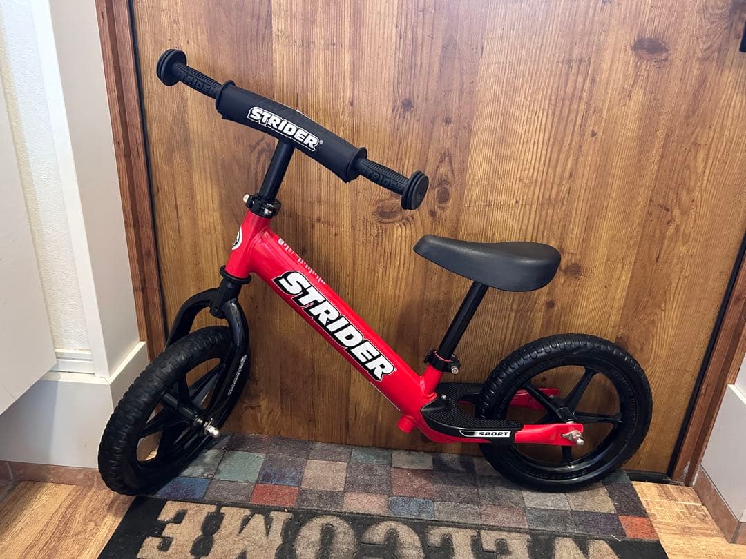美品STRIDER バランスバイク レッド