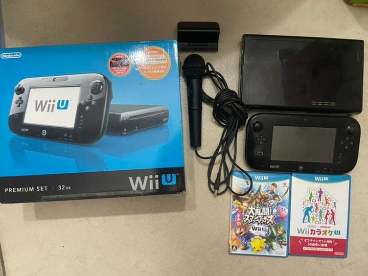 WII U 本体・カラオケセット・大乱闘カセット
