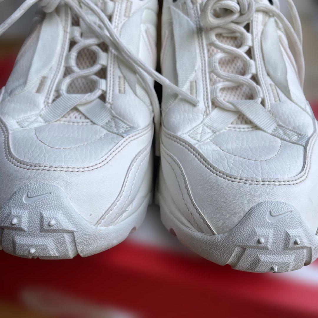 Nike ＴＣ7900 25.5センチ人気モデルホワイト スニーカー