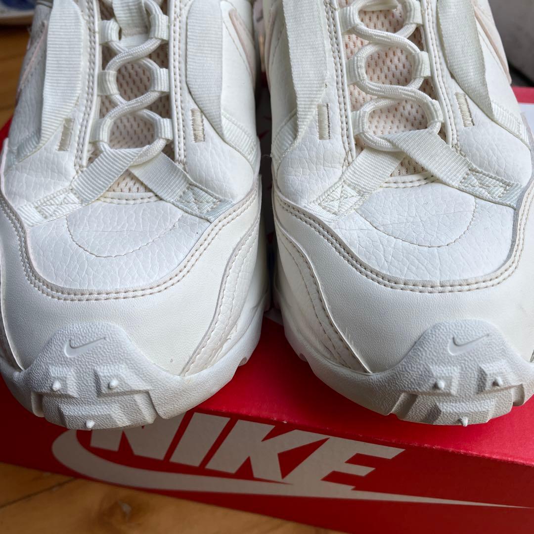 Nike ＴＣ7900 25.5センチ人気モデルホワイト スニーカー