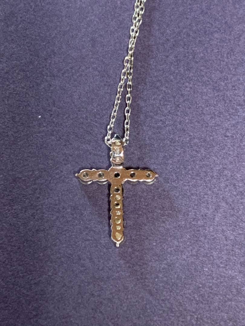 K18WG クロス型　ネックレス