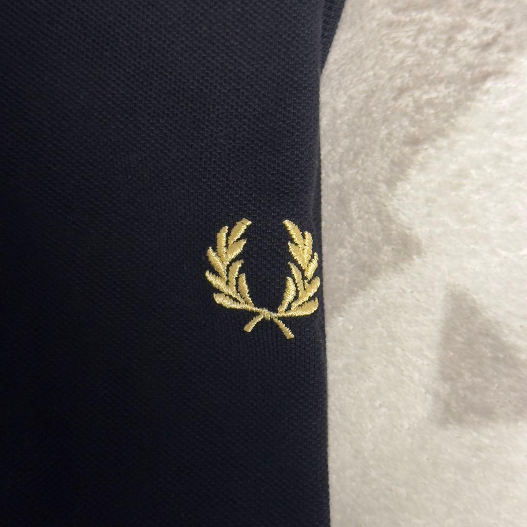 【極美品】FRED PERRY ポロシャツ ブラック&ゴールド
