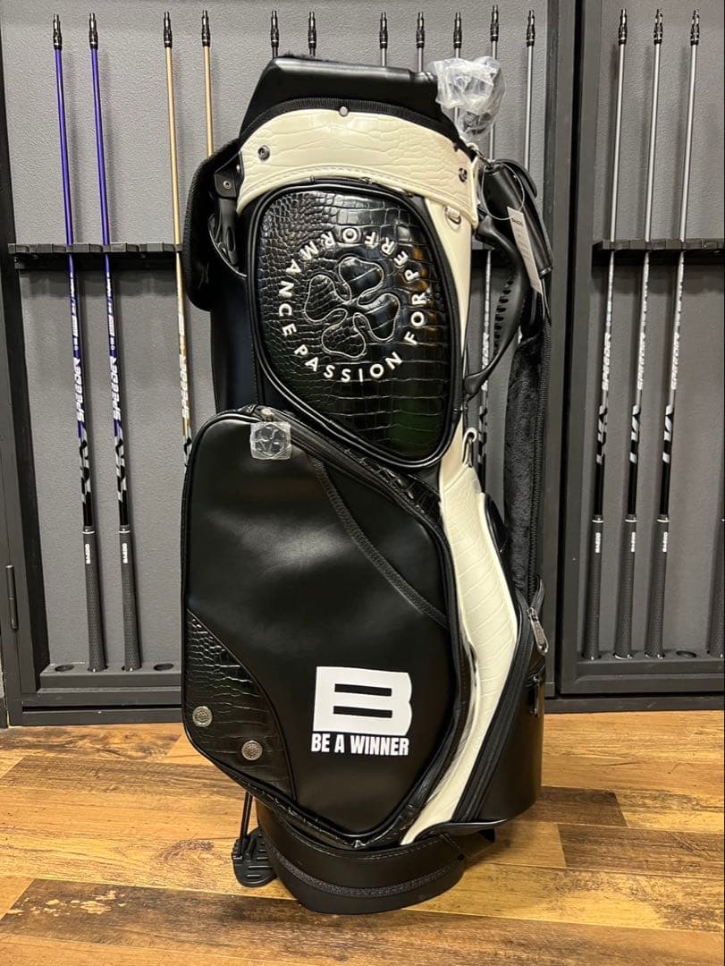 【公式HPではすでに売り切れ】BALDO PRO STAFF STAND BAG