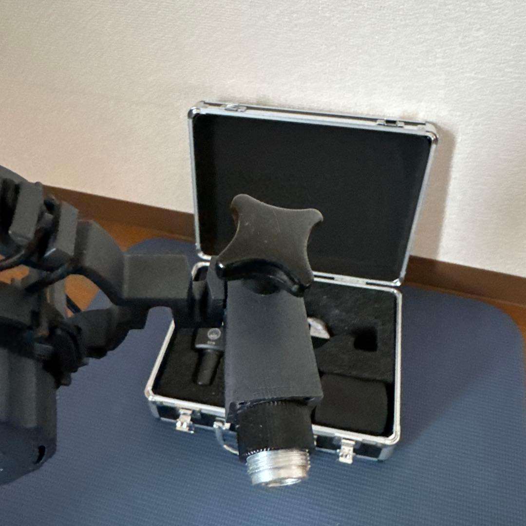 AKG C214 コンデンサーマイク