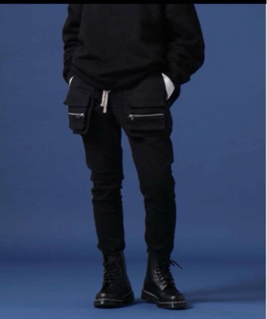 新品 タグ付き‼️DankeSchon/ダンケシェーンスキニー カーゴパンツ