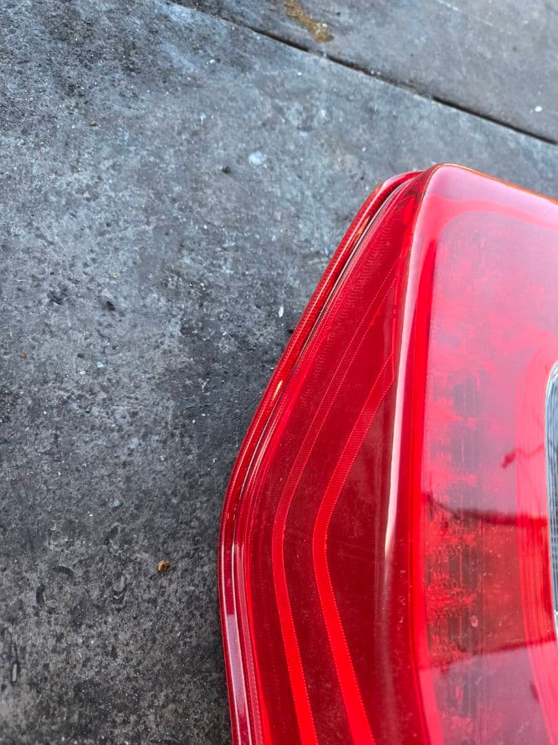 タンヴェル　LA600S 　ダイハツ　タント　テールランプ