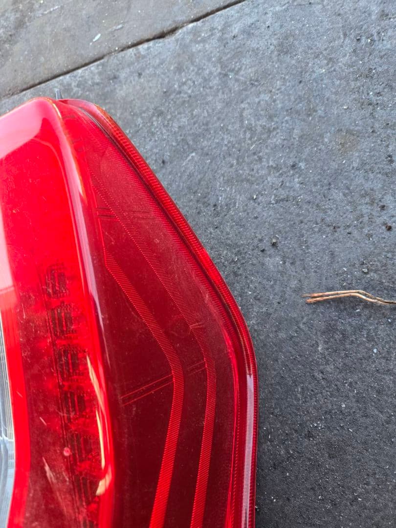 タンヴェル　LA600S 　ダイハツ　タント　テールランプ