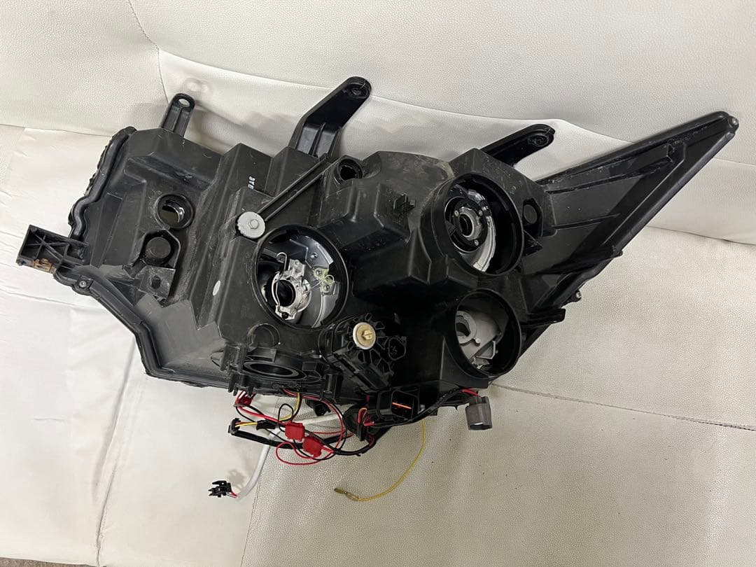 デリカD5 ベッドライト 左右セット