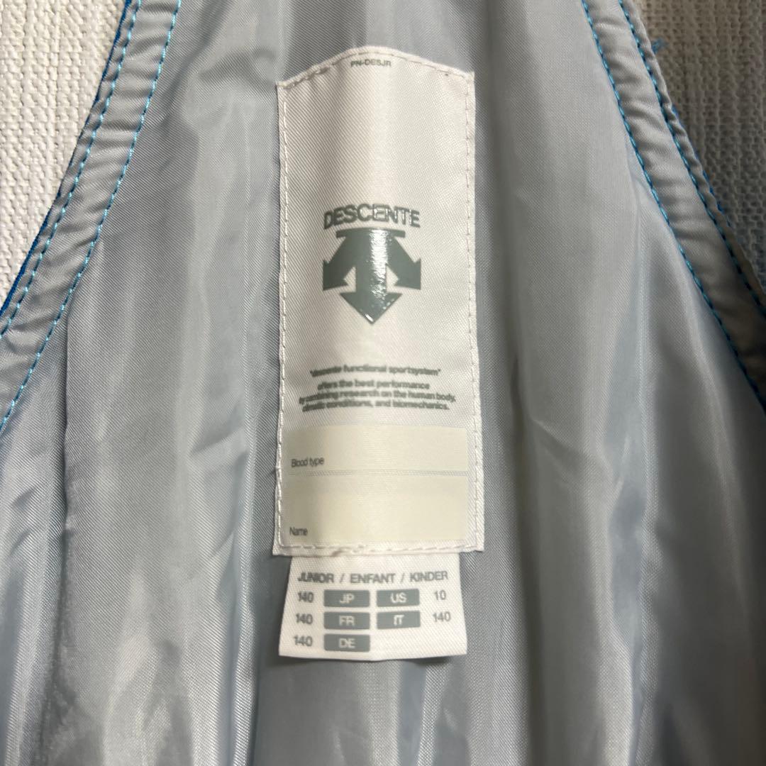 【ジュニア用】スキーウェア上下、ヘルメット、ゴーグル　3点セット