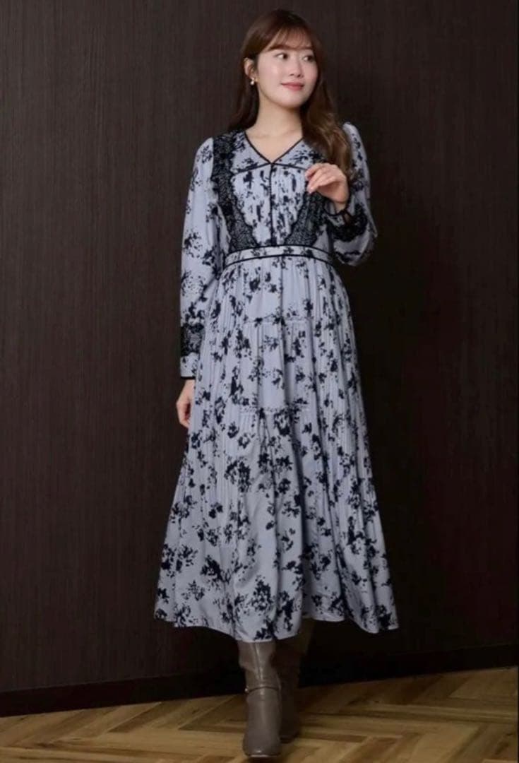 ワンピース herlipto Grasse Floral Pleated Dress