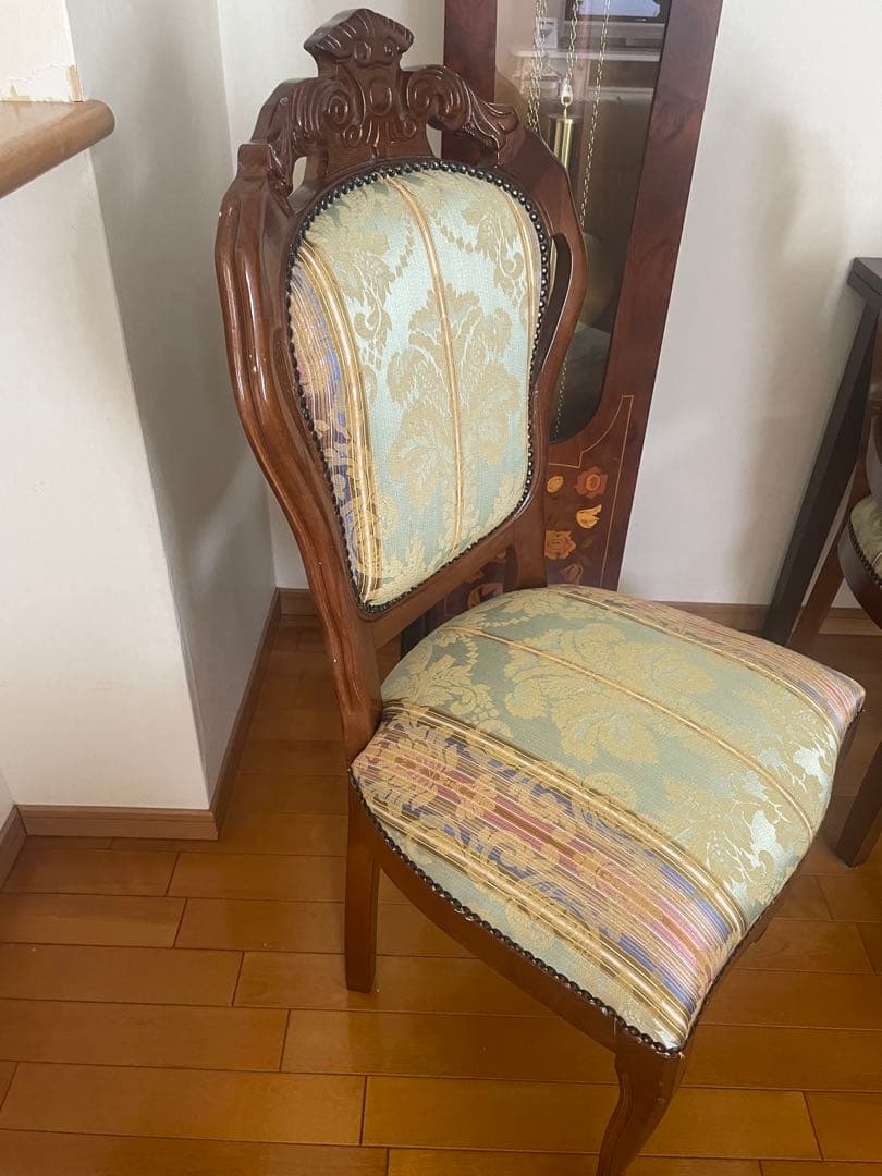 美品ダイニングチェア　猫脚椅子　一脚　イタリア製　1人用椅子　インテリア