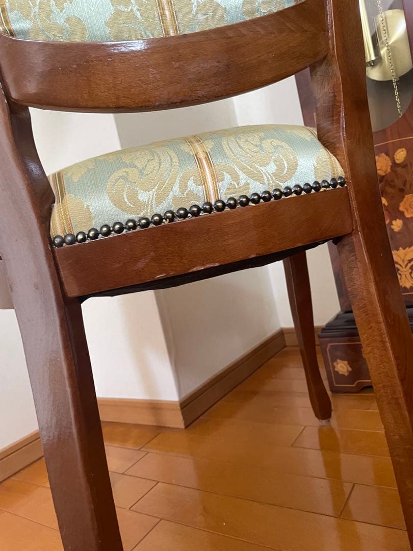 美品ダイニングチェア　猫脚椅子　一脚　イタリア製　1人用椅子　インテリア