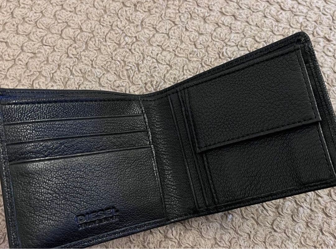 新品！DIESELディーゼル メンズ二つ折り財布 HIRESH S 黒