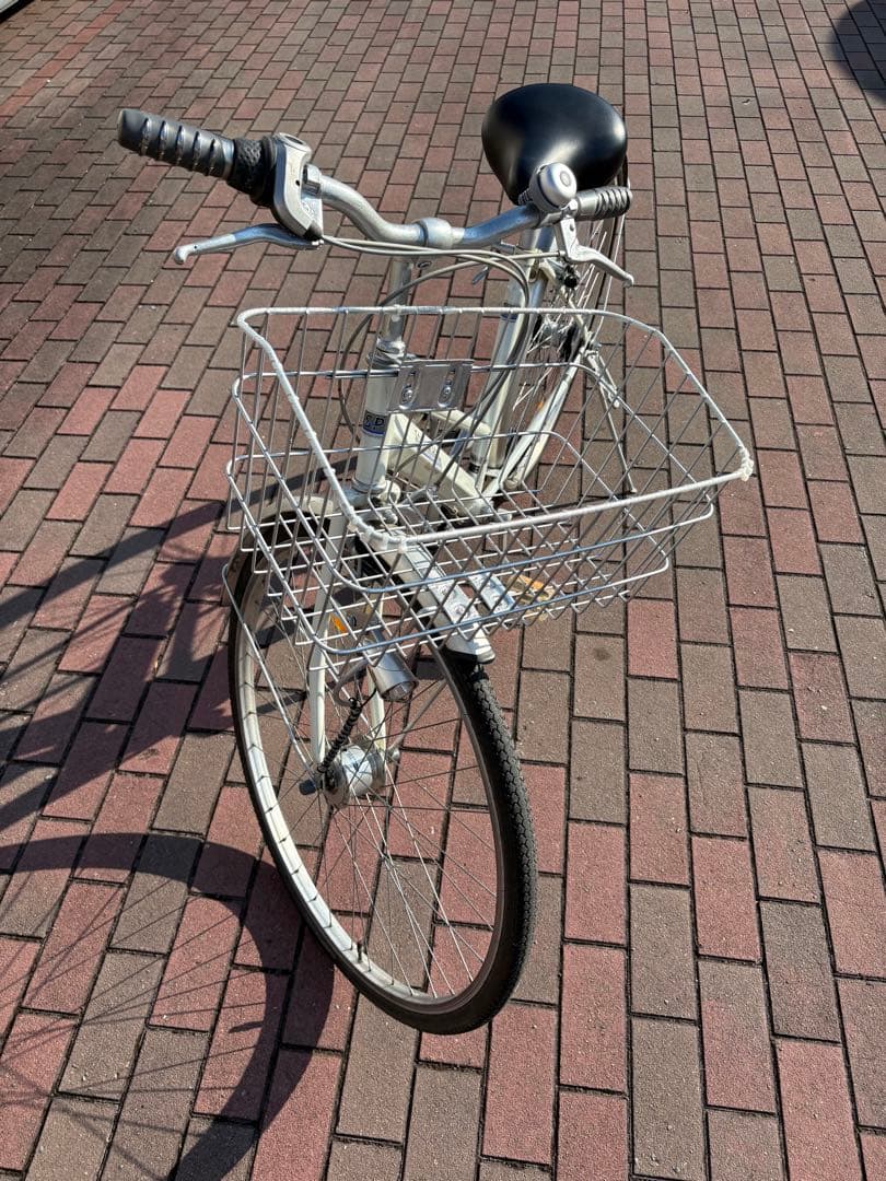 新品サドル/グリップ/ペダルの オートライト軽快車(27㌅)お届け出来ます。