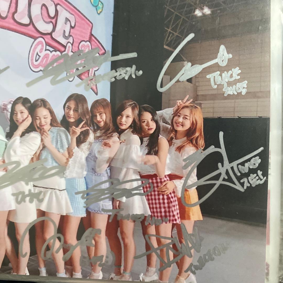TWICE サナ　ツウィ  ミナ　モモ　ナヨン　サイン　直筆　写真　2Lサイズ