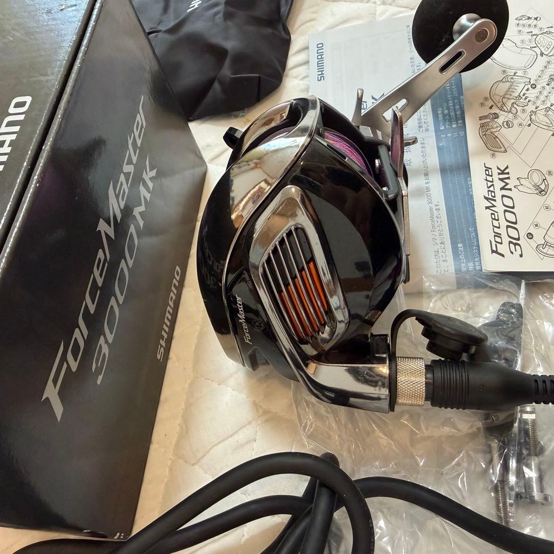 美品　電動リール フォースマスター　3000 PE4号300m付 右