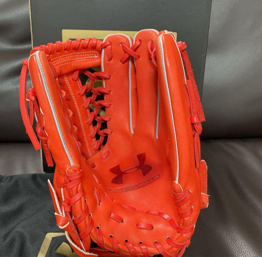 アンダーアーマー外野手　軟式グラブ　グローブ