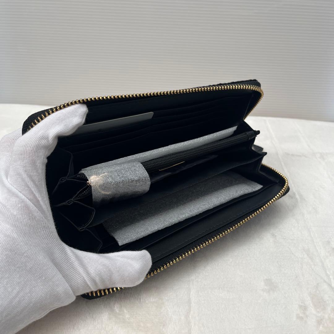 <新品・未使用>　ヴィヴィアンウェストウッド　長財布