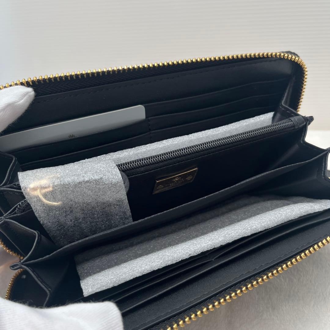 <新品・未使用>　ヴィヴィアンウェストウッド　長財布