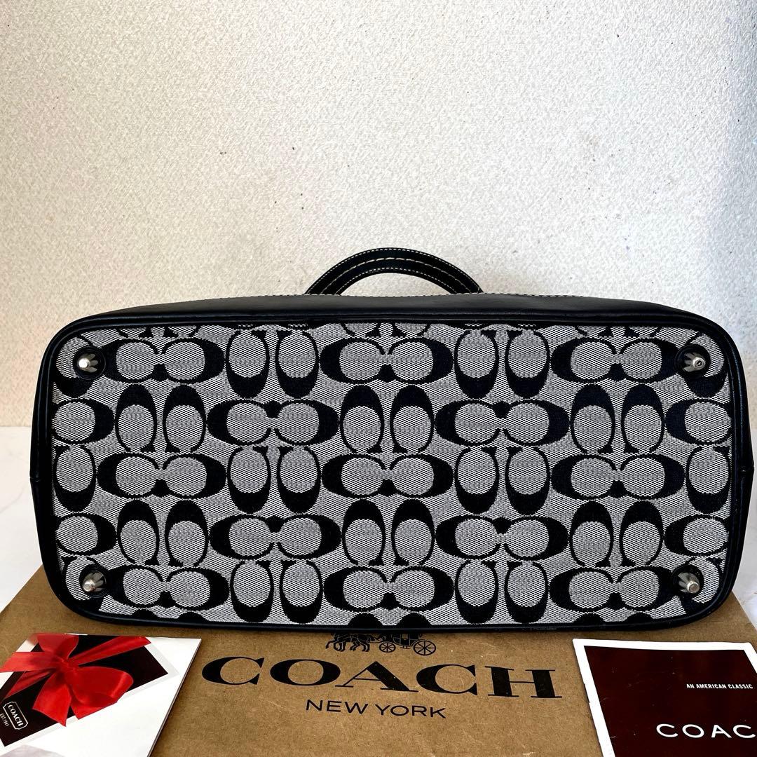 COACH‼️未使用状態(^^)BLACKシグネチャートートバック‼️