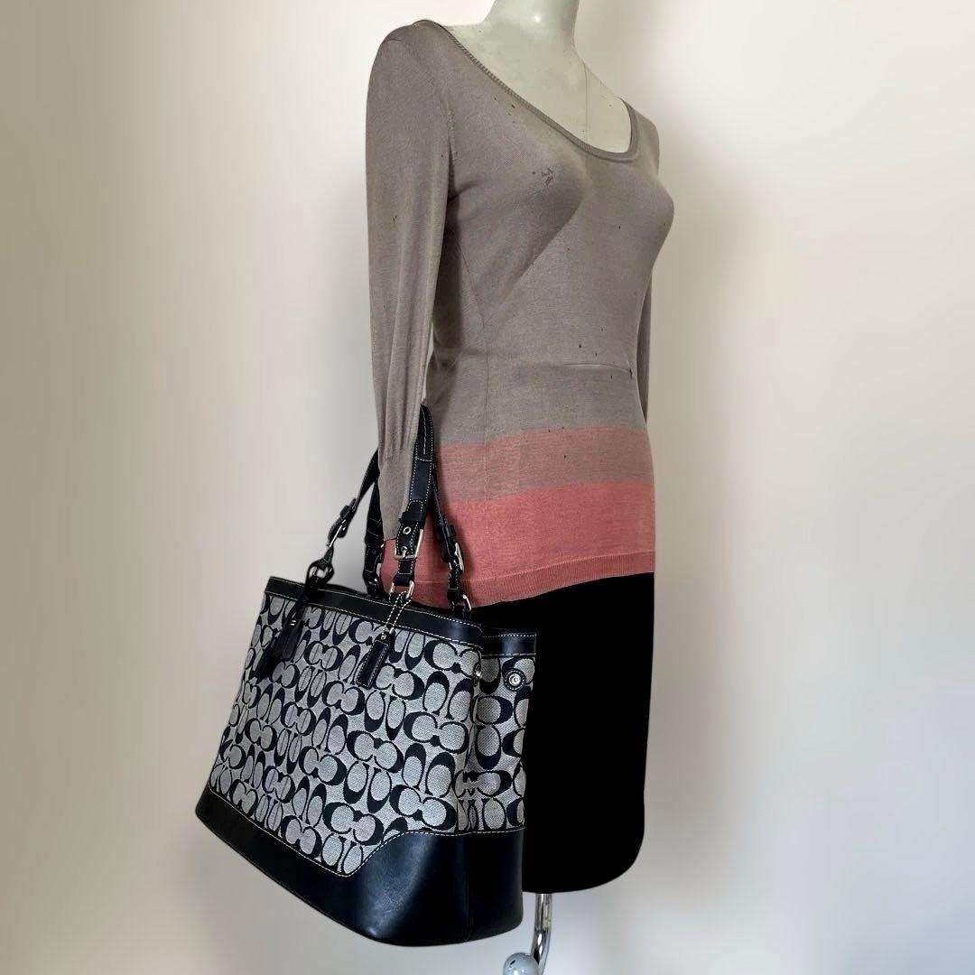 COACH‼️未使用状態(^^)BLACKシグネチャートートバック‼️
