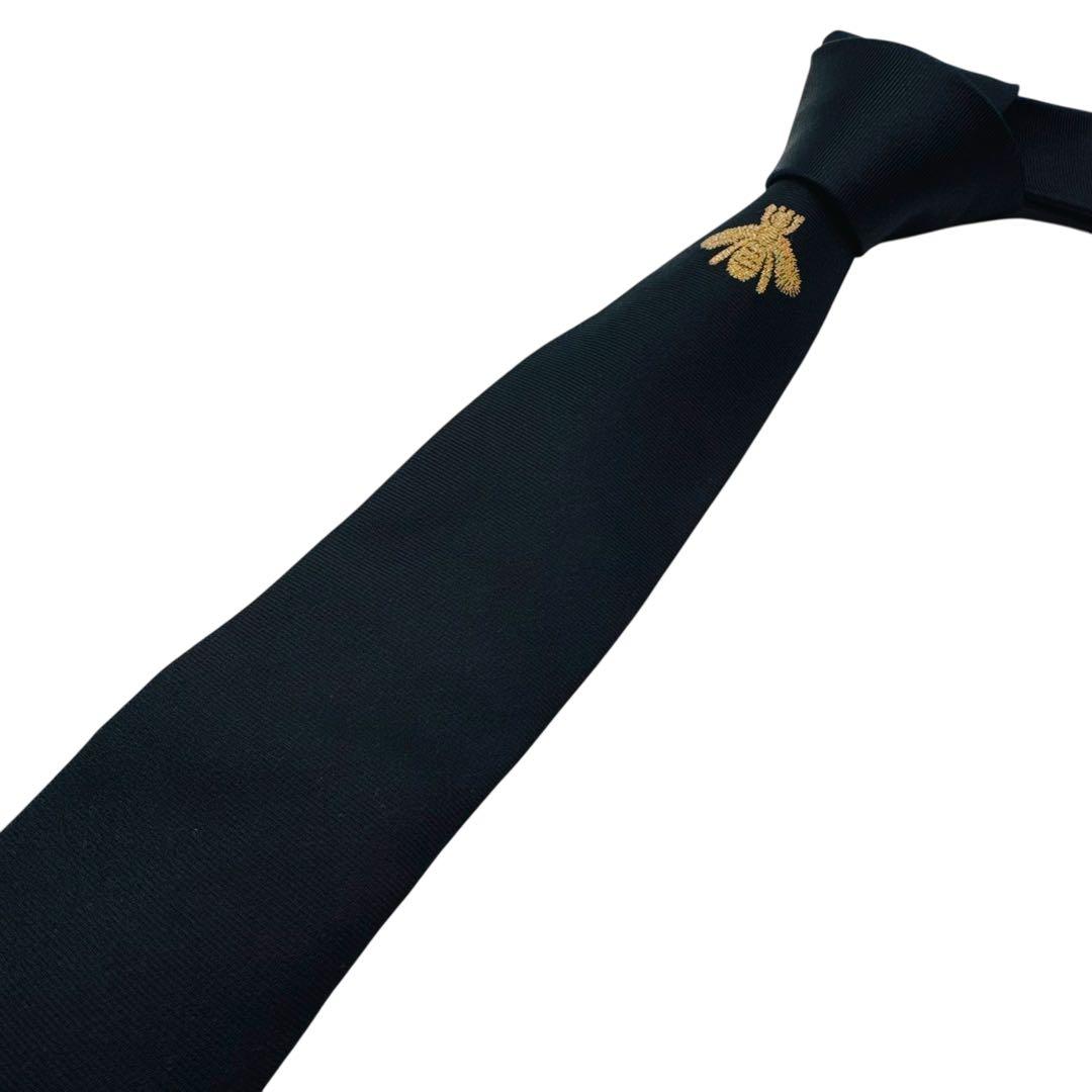 GUCCI グッチ ビー エンブロイダリー シルクタイ ソリッド ナロータイ