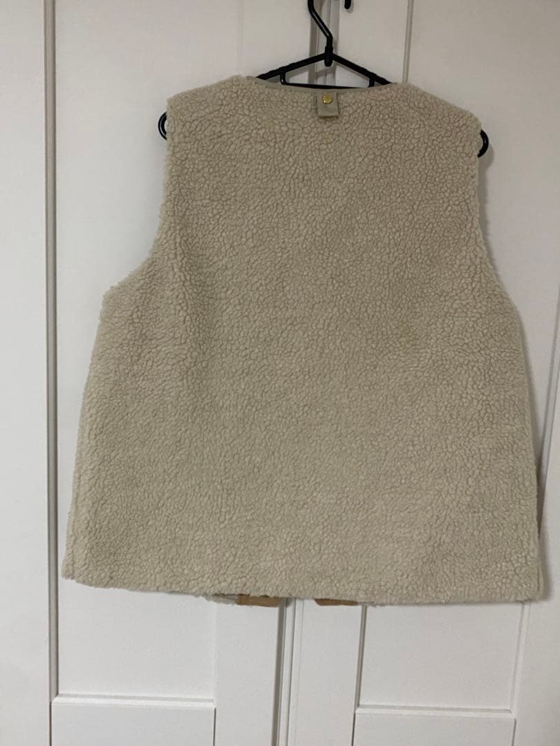 Barbour ベージュ シェルパフリース ベスト