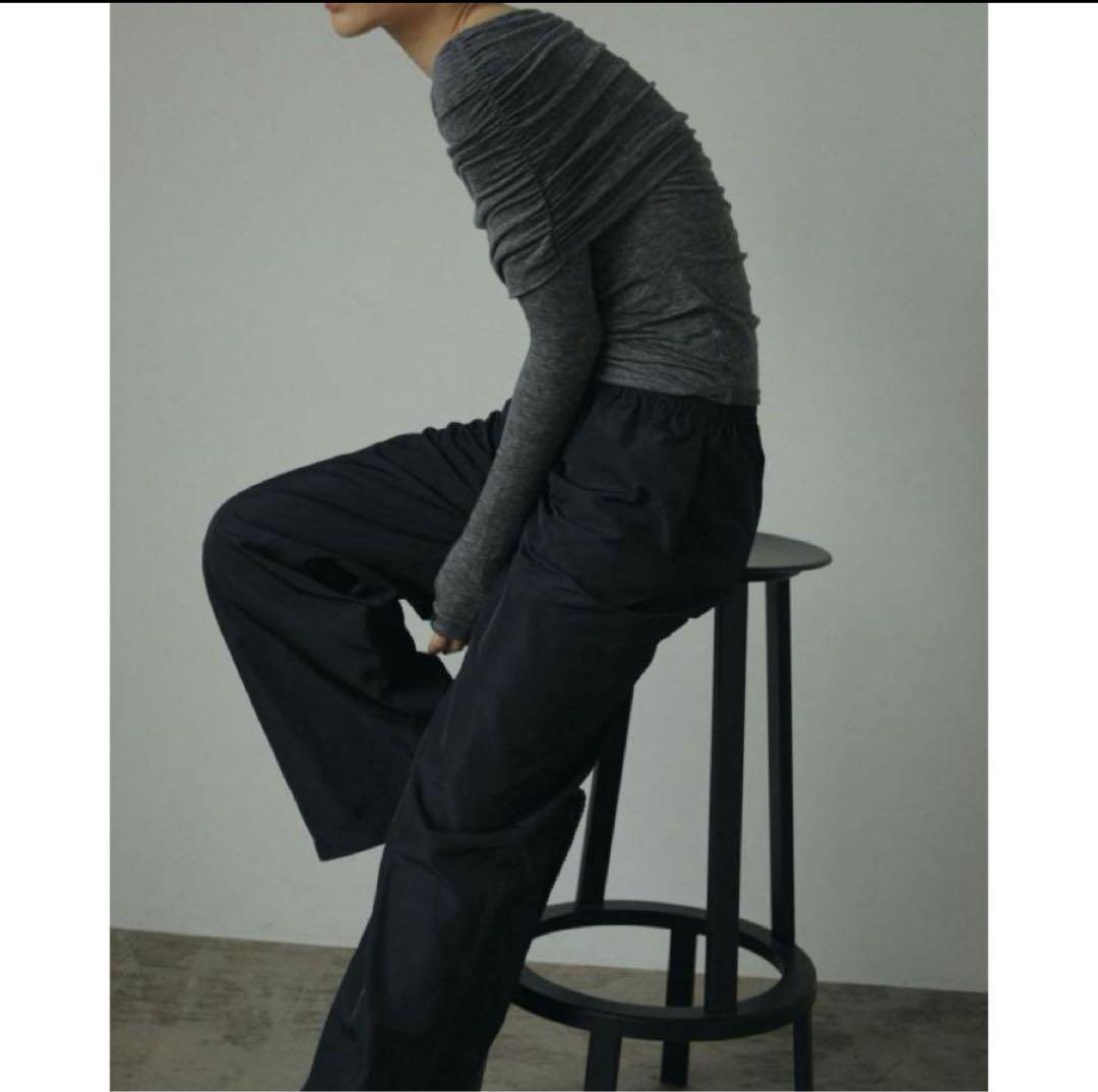 アンヌーク anuke Soft Offshoulder Tops 船曳ひろみ