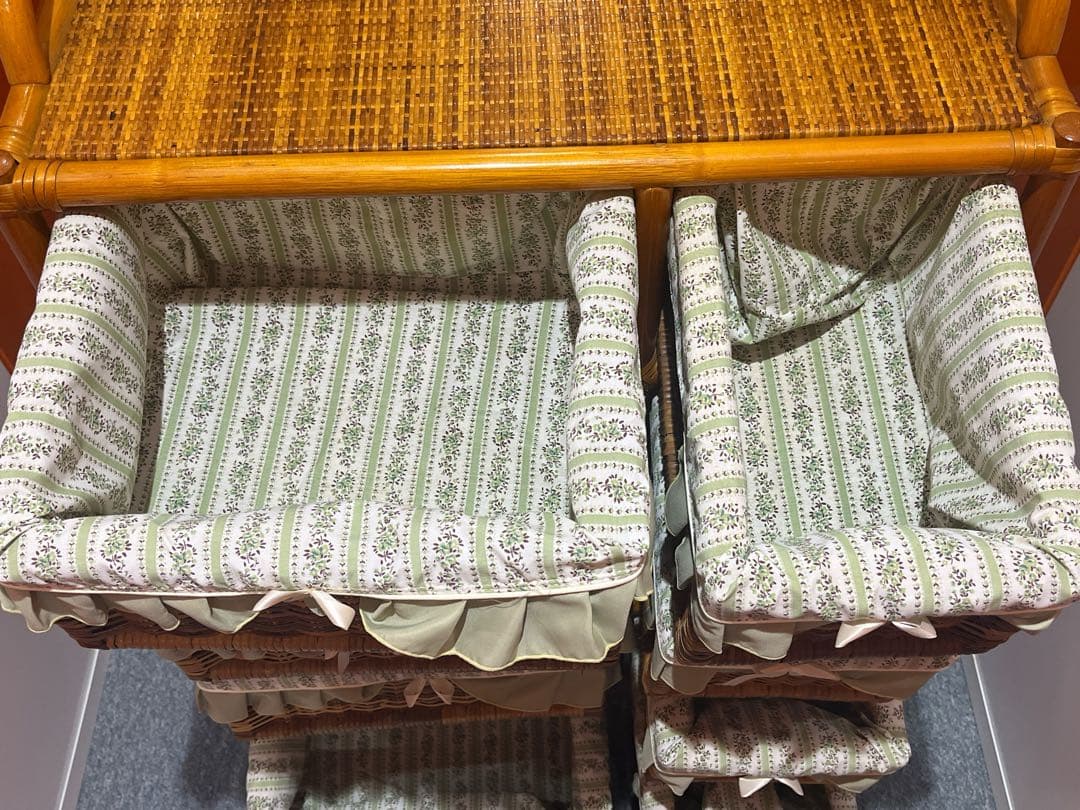 【新品】ラタン　４段ラック　ランドリー　キャスター付　籐家具　レトロ家具