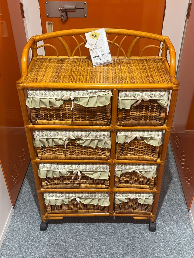 【新品】ラタン　４段ラック　ランドリー　キャスター付　籐家具　レトロ家具