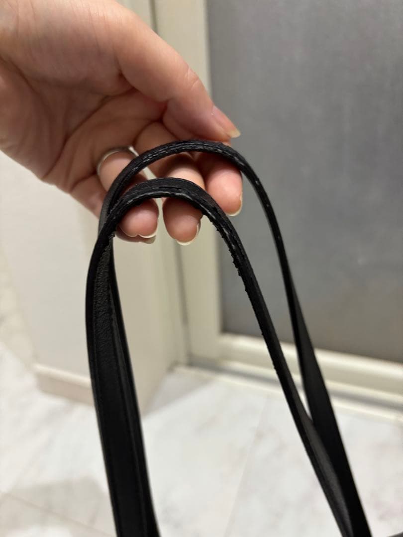 SAINT LAURENT ブラックレザートートバッグ