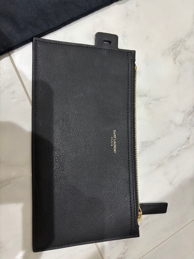 SAINT LAURENT ブラックレザートートバッグ