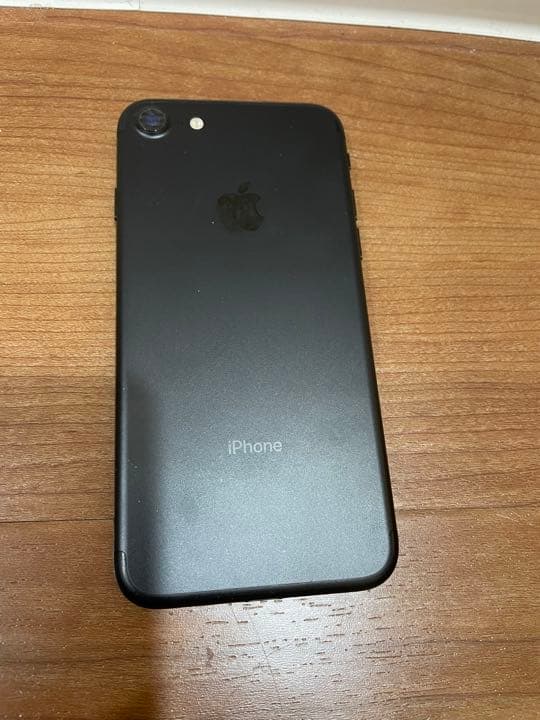 iPhone7 32GB simフリー　美品　状態良好