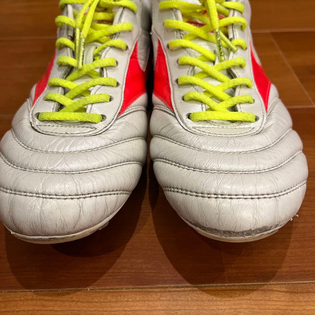 しゅん　モレリア2NEO25.5cmホワイト/オレンジ/イエロー