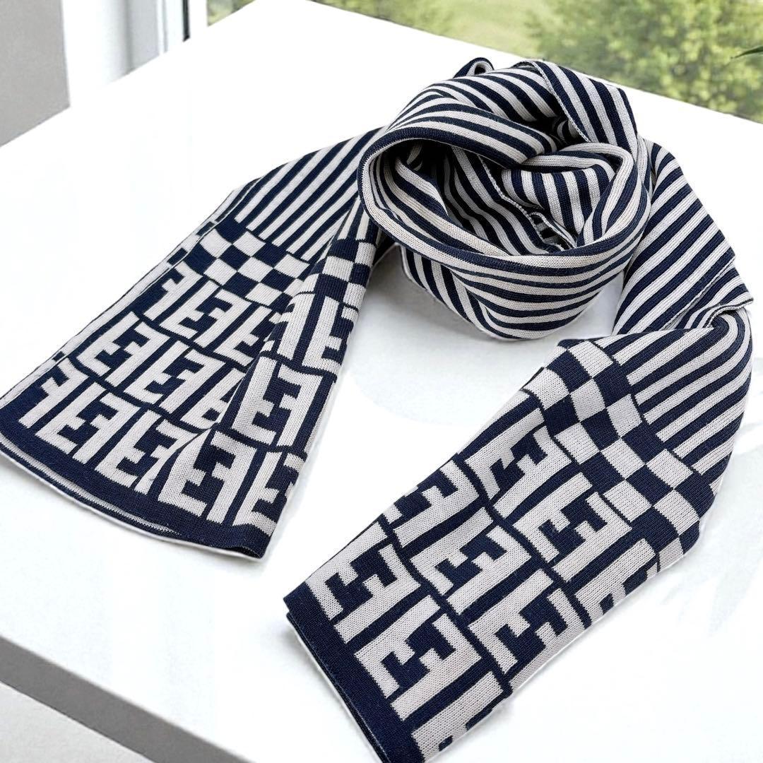 FENDIフェンディ ズッカ柄 ウール マフラー イタリア製 ネイビー 男女兼用