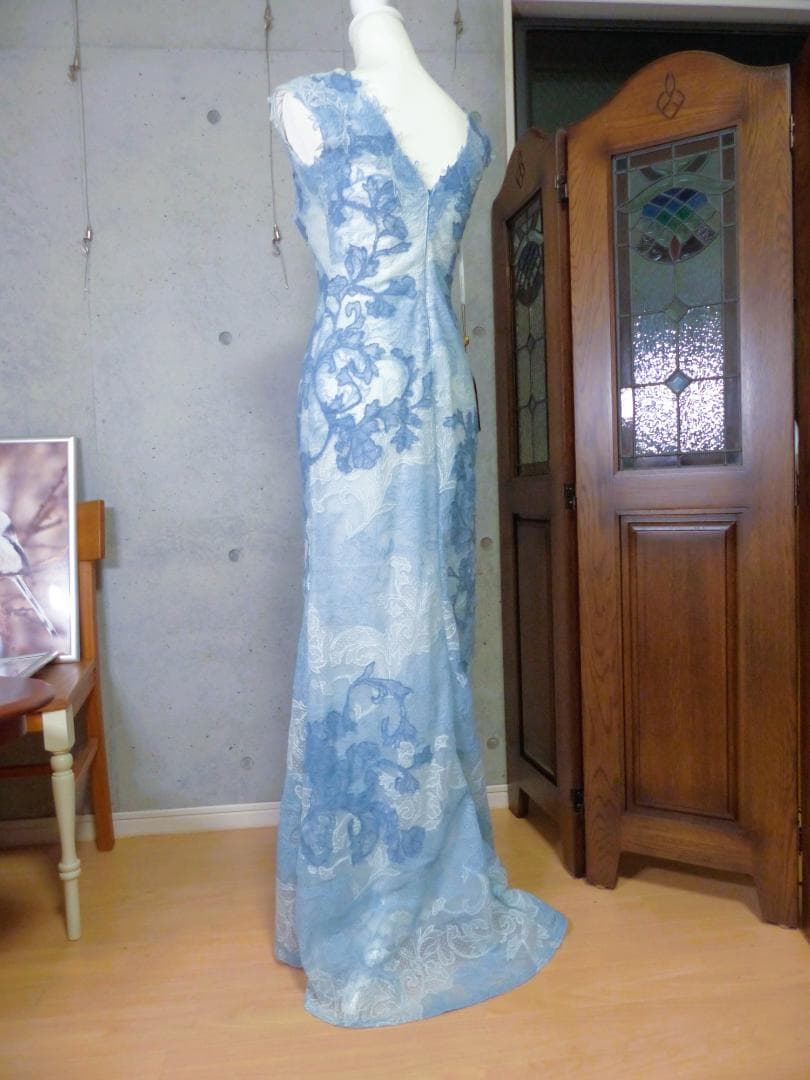 Erica　TadashiShoji ボタニカル青のグラデーションドレス2