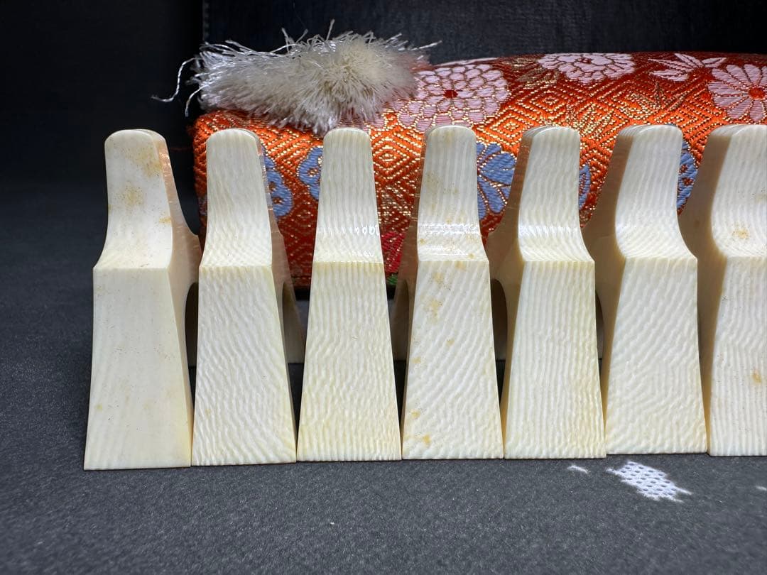 三線　琴柱 筝柱　天然素材 14個セット 和楽器　御琴　和琴 御箏琴柱 琴用