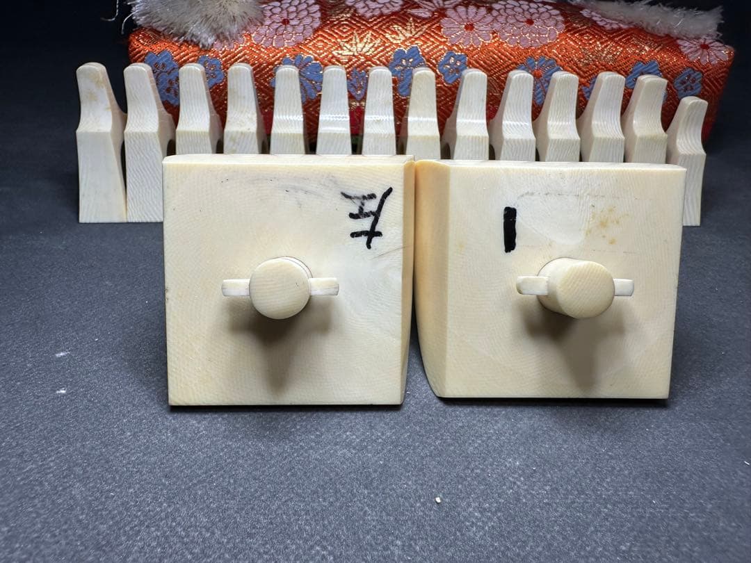 三線　琴柱 筝柱　天然素材 14個セット 和楽器　御琴　和琴 御箏琴柱 琴用